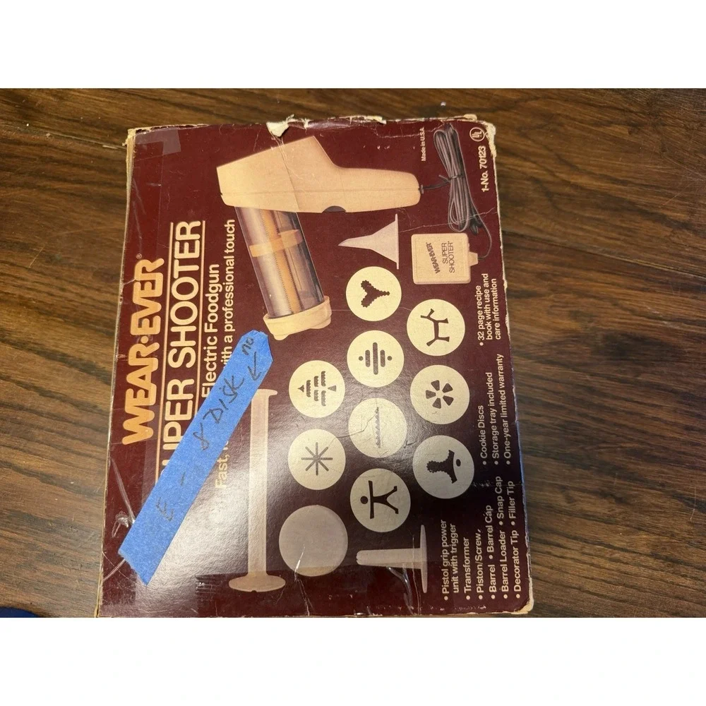 Wear-Ever Super Shooter Electric Cookie Pastry Press Gun In Box #70123 8 Disk